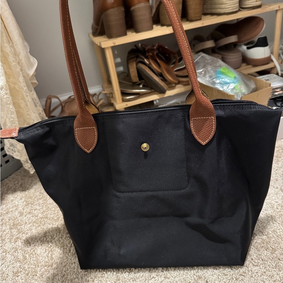 Longchamp Medium Tote - Picture 2 of 7